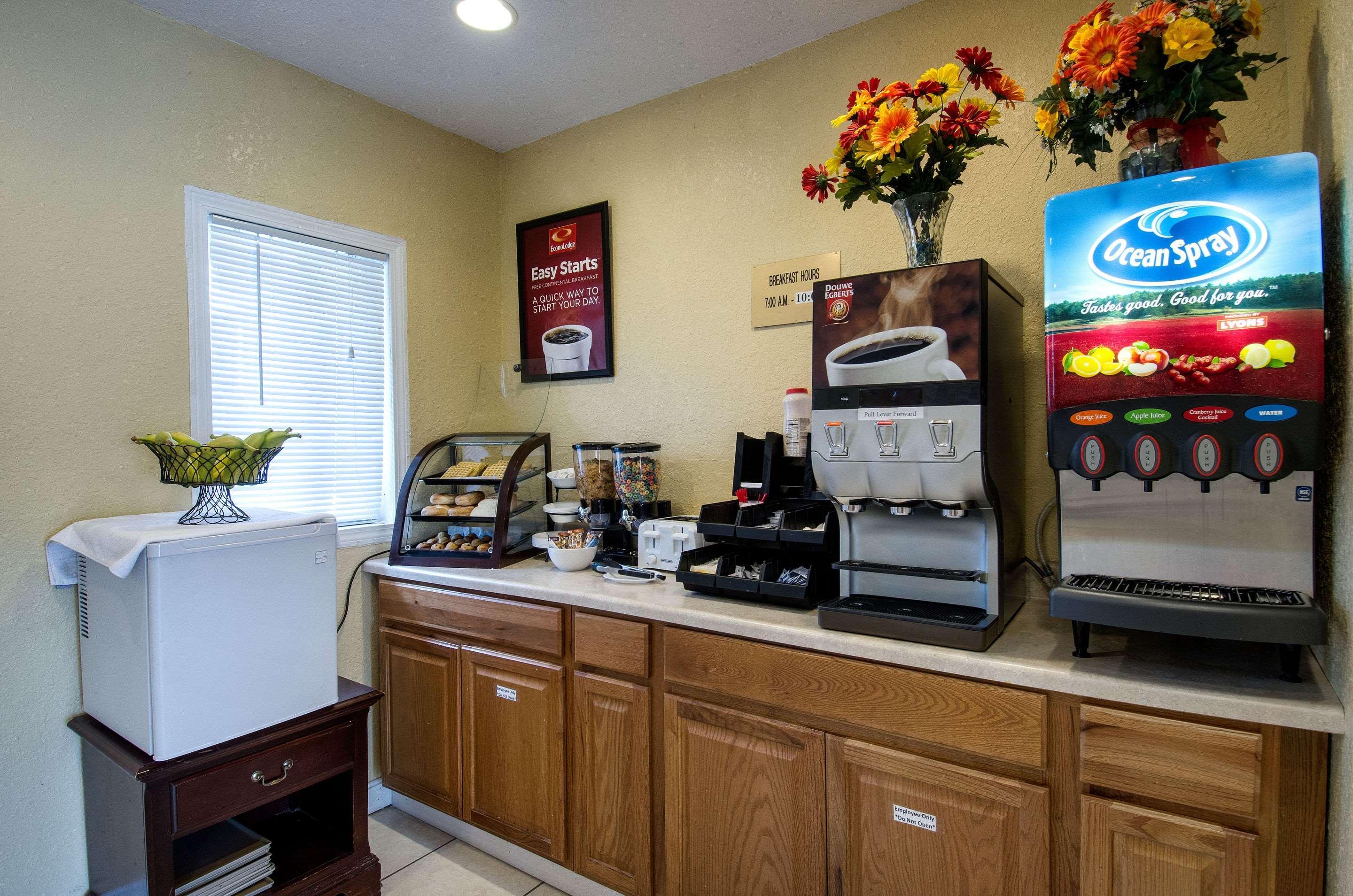 Econo Lodge By Choice - Cape Cod Вест-Ярмут Екстер'єр фото