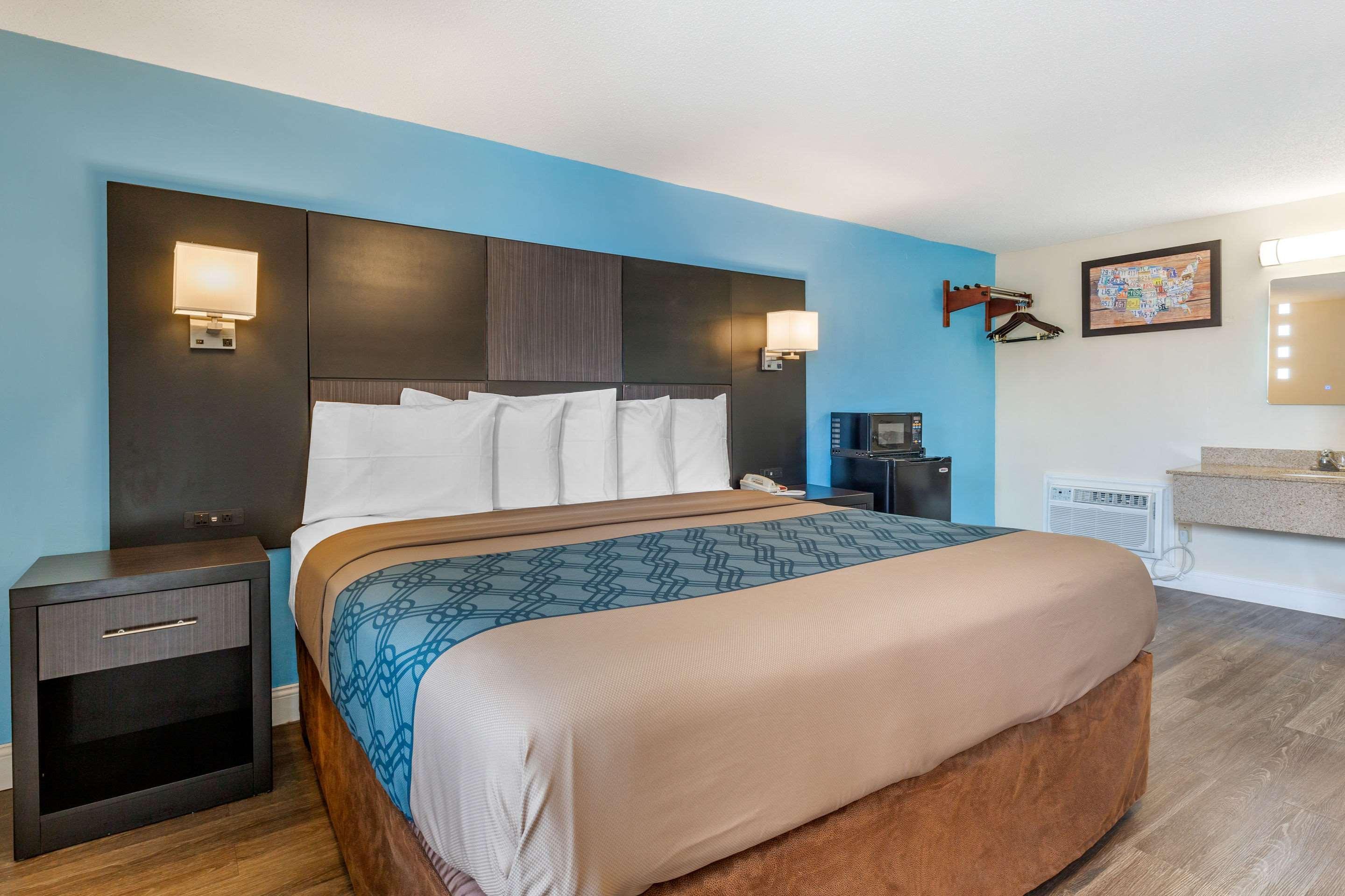Econo Lodge By Choice - Cape Cod Вест-Ярмут Екстер'єр фото